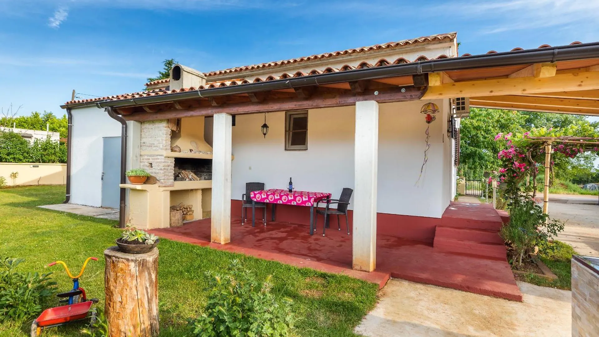 Holiday House Dragica, Loborika